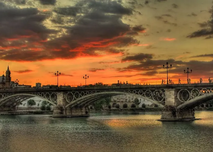 Alf8 En Triana Con Dos Terrazas *